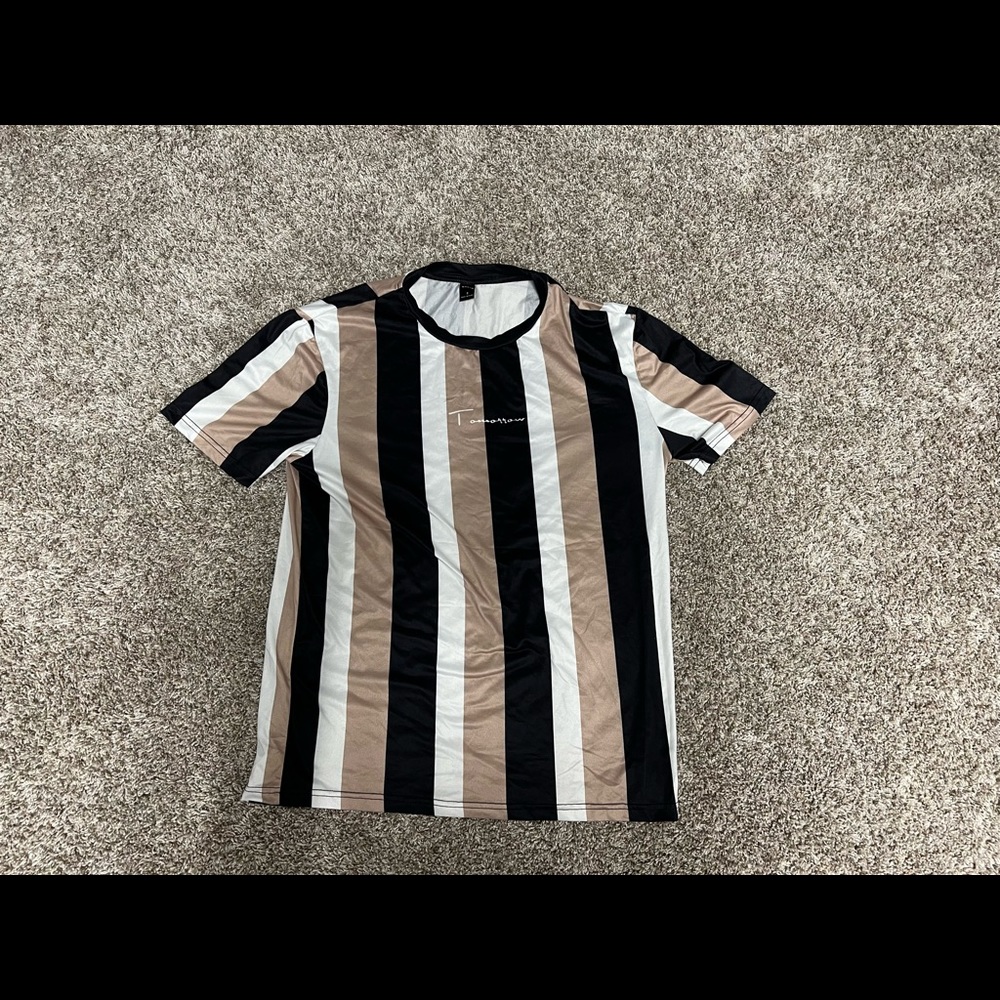 Mens Small Lightweight Tee